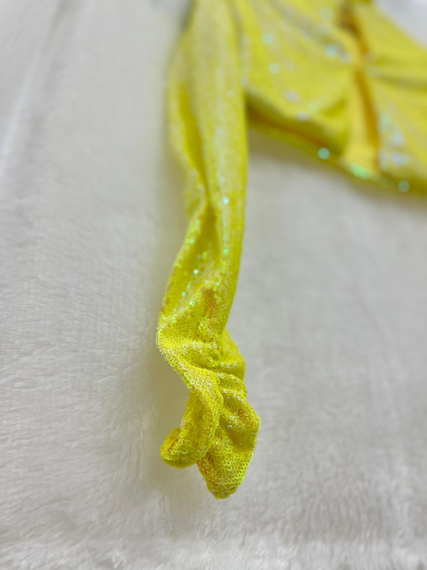 06. Beautiful Neon Yellow Crop-Top