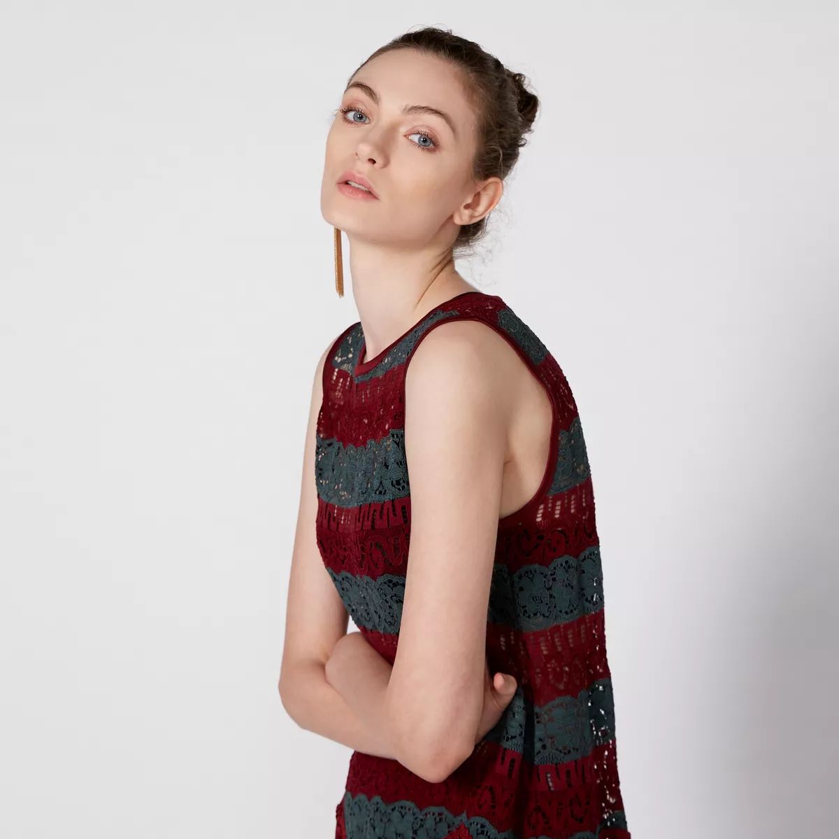 Forever 21 Colorblock Lace Tank