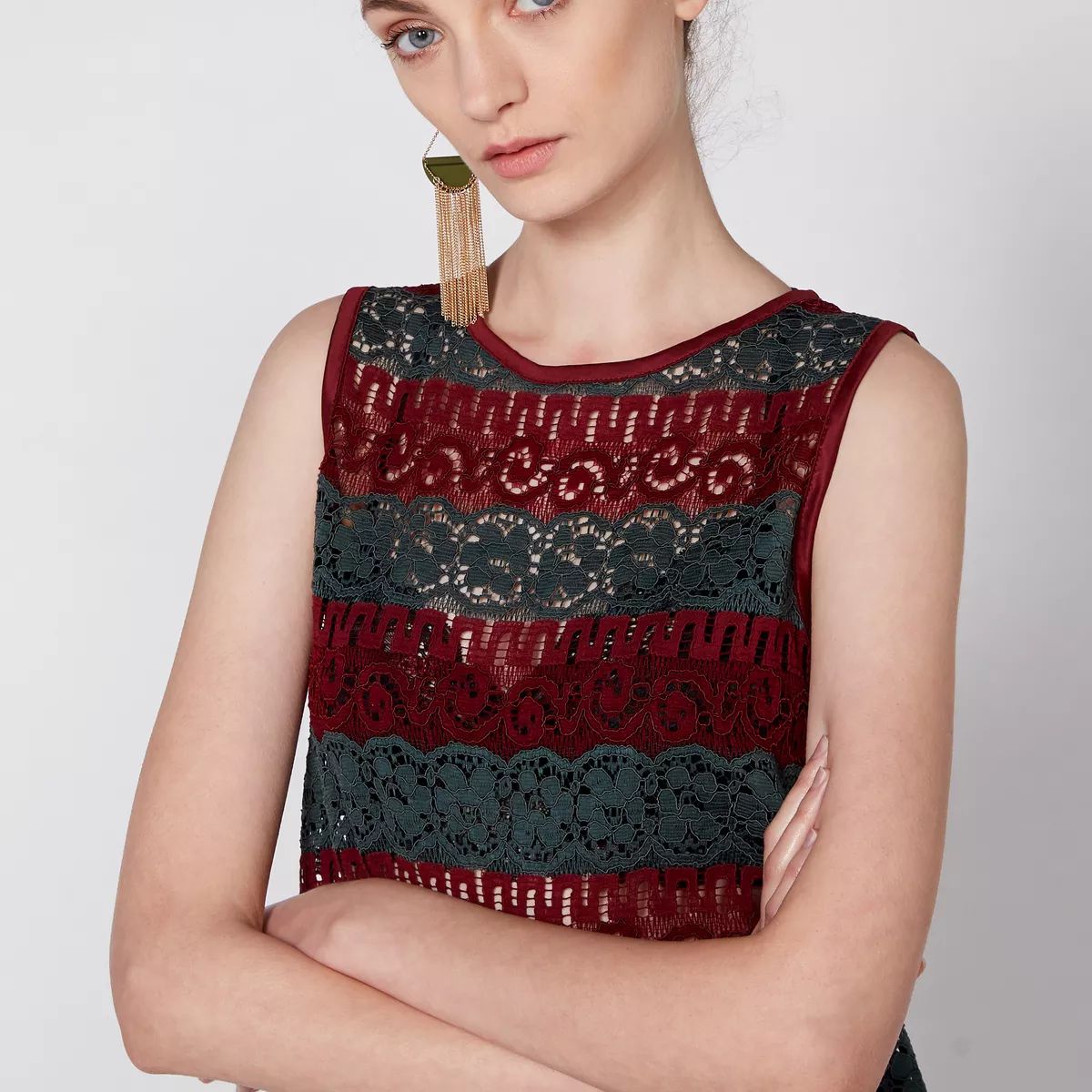 Forever 21 Colorblock Lace Tank